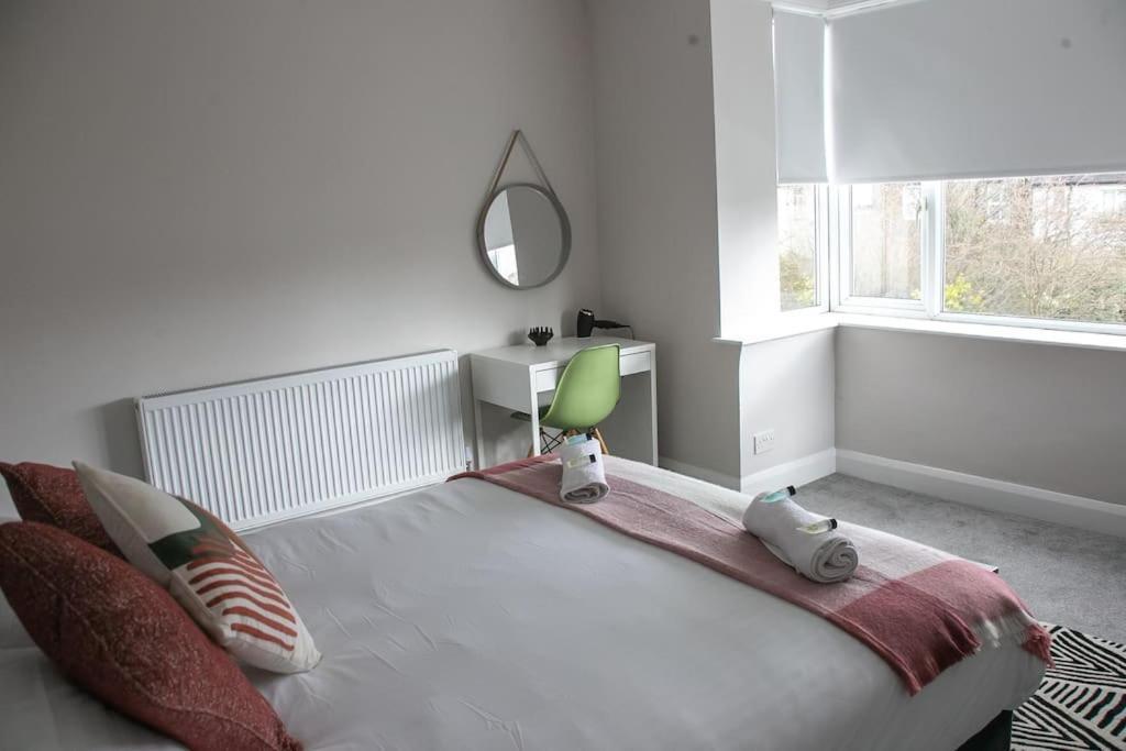 Stylish Retreat In Leigh-On-Sea Daire Southend-on-Sea Dış mekan fotoğraf